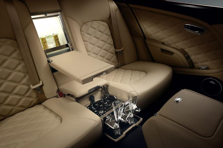  Bentley Mulsanne Mulliner Driving Specification 2013 года  (фото 9 из 18)
